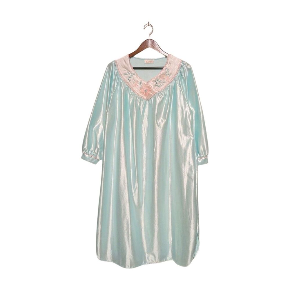 Vintage Cachet M Aqua Heavy Satin Emb Brushed Inside Nightgown Cottage Cozy